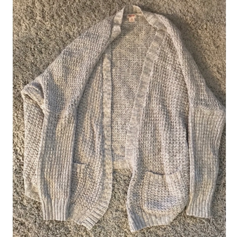 Oversized sweater perfect for leggings!!